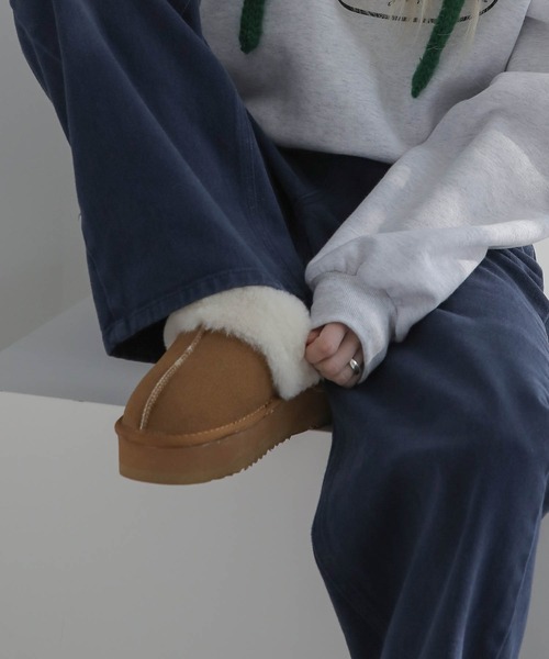 UNE MANSION（ユヌマンション）の「フェイクファーゴム厚底スリッパムートンブーツ（スリッポン・レディース・ブラウン/ベージュ/ブラック/グレー・23.0cm/24.0cm/25.0cm）」の10枚目の写真