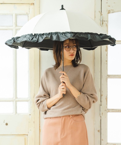 macocca(マコッカ)の「完全遮光 UVカット100% 日傘 晴雨兼用 ショート傘 リボン付ビッグフリル(長傘・レディース・ブラック系その他/オフホワイト/グレイッシュベージュ/ブラック/ベージュ系その他/アイボリー・FREE)」の15枚目の写真