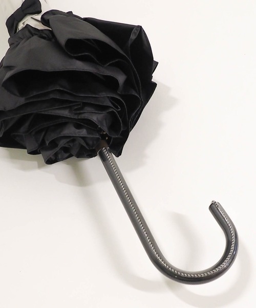 macocca(マコッカ)の「完全遮光 UVカット100% 日傘 晴雨兼用 ショート傘 リボン付ビッグフリル(長傘・レディース・ブラック系その他/オフホワイト/グレイッシュベージュ/ブラック/ベージュ系その他/アイボリー・FREE)」の21枚目の写真