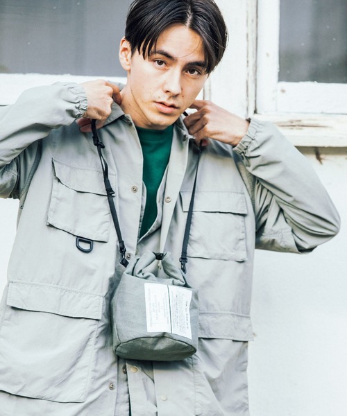 BURLAP OUTFITTER（バーラップアウトフィッター）の「『別注』BURLAP OUTFITTER×DOORS　PERSONAL EFFECT BAG（ショルダーバッグ・メンズ・ブラック/オリーブドラブ/ライトカーキ・ONE SIZE）」の16枚目の写真