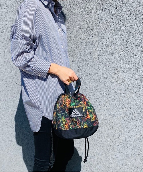 GREGORY（グレゴリー）の「GREGORY/グレゴリー CINCH BAG M/チンチバッグＭ/トロピカルフォレスト130296（ショルダーバッグ・メンズ・その他/ブラック・ONESIZE）」の2枚目の写真