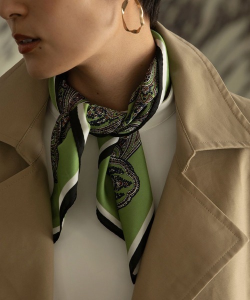 marjour(マージュール)の「PAISLEY SCARF(バンダナ/スカーフ・レディース・オフホワイト/グリーン・FREE)」の8枚目の写真