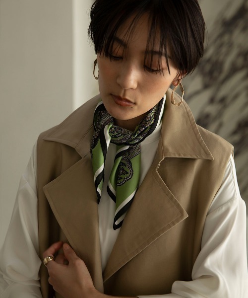 marjour(マージュール)の「PAISLEY SCARF(バンダナ/スカーフ・レディース・オフホワイト/グリーン・FREE)」の13枚目の写真