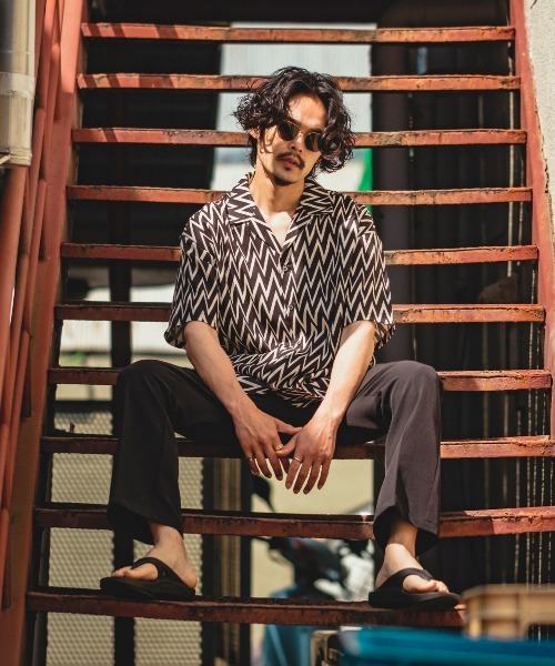 improves(インプローブス)の「【improves】梨地 総柄 オープンカラー 半袖シャツ(シャツ/ブラウス・メンズ・キャメル/ターコイズブルー/チャコール/ホワイト/オレンジ・X-LARGE/MEDIUM/LARGE)」の7枚目の写真