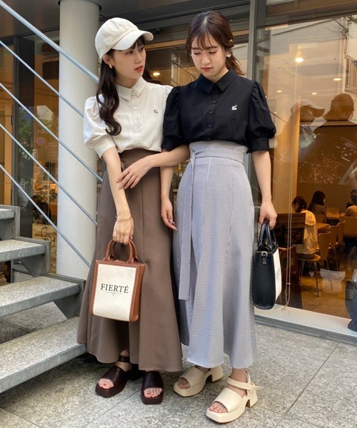 one after another NICE CLAUP（ワンアフターアナザーナイスクラップ）の「ロゴ刺繍袖ボリュームブラウス（シャツ/ブラウス・レディース・オフホワイト/ブラック/ベージュ・FREE）」の11枚目の写真