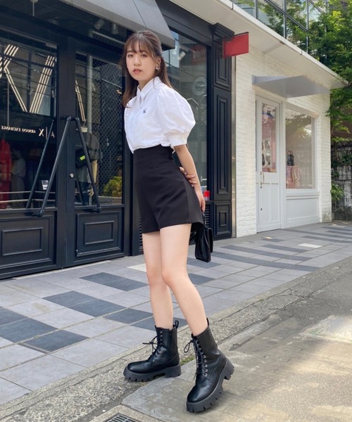 one after another NICE CLAUP（ワンアフターアナザーナイスクラップ）の「ロゴ刺繍袖ボリュームブラウス（シャツ/ブラウス・レディース・オフホワイト/ブラック/ベージュ・FREE）」の14枚目の写真