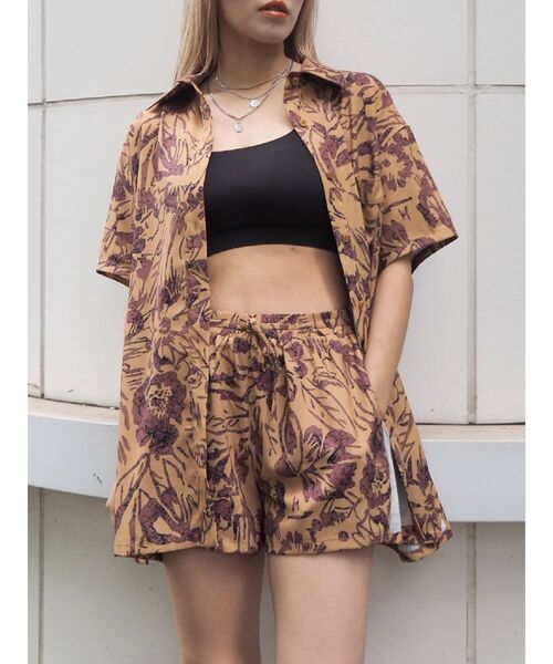 EVRIS（エヴリス）の「original flower ハーフスリーブシャツ【セットアップ着用可能】（シャツ/ブラウス・レディース・ブラック/イエロー/グリーン・FREE）」の10枚目の写真