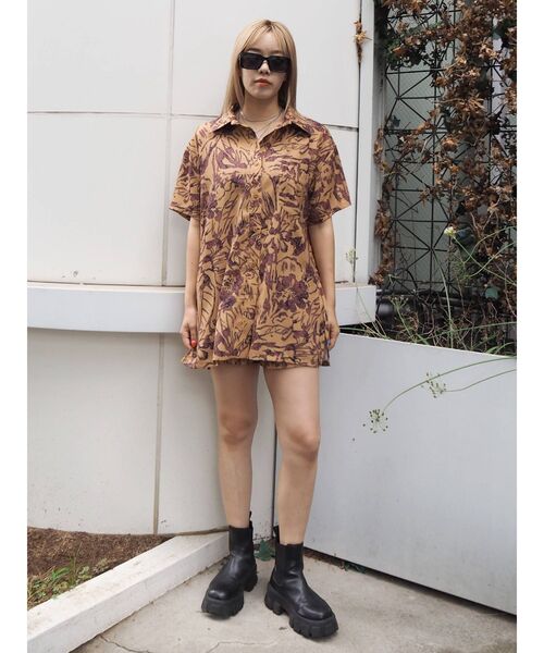 EVRIS（エヴリス）の「original flower ハーフスリーブシャツ【セットアップ着用可能】（シャツ/ブラウス・レディース・ブラック/イエロー/グリーン・FREE）」の13枚目の写真