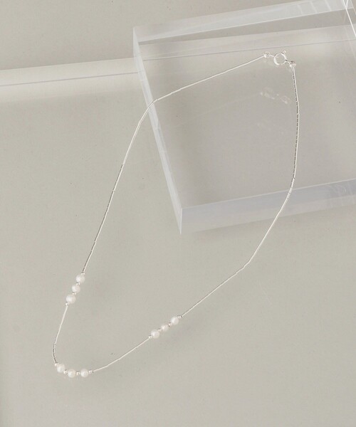 Aresense（アーセンス）の「Harpo/アルポ Liquid silver and pearl beads necklace/リキッドシルバー×パールネックレス（ネックレス・レディース・シルバー・ONE SIZE）」の5枚目の写真