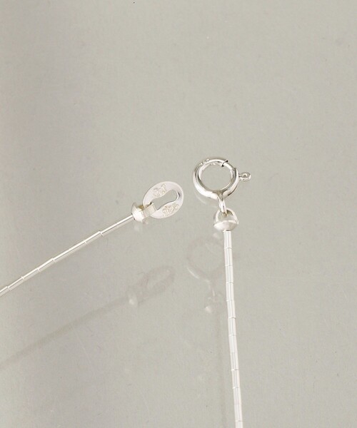 Aresense（アーセンス）の「Harpo/アルポ Liquid silver and pearl beads necklace/リキッドシルバー×パールネックレス（ネックレス・レディース・シルバー・ONE SIZE）」の8枚目の写真