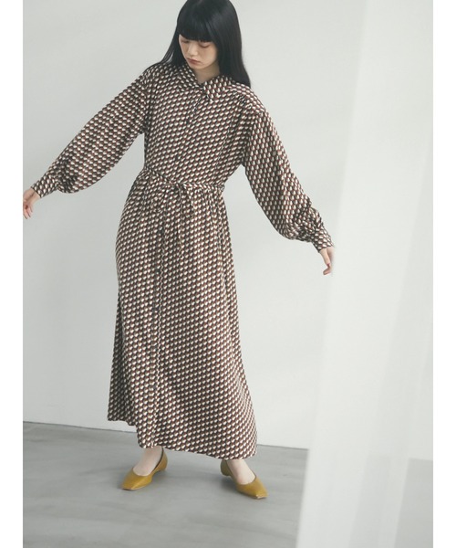 armonia（アルモニーア）の「armonia.レトロ柄リラックスワンピース（ワンピース・レディース・バーガンディー/ブラック/ネイビー・FREE）」の6枚目の写真