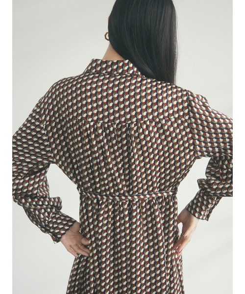 armonia（アルモニーア）の「armonia.レトロ柄リラックスワンピース（ワンピース・レディース・バーガンディー/ブラック/ネイビー・FREE）」の10枚目の写真