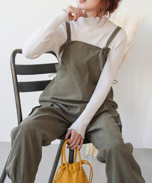 frames RAY CASSIN（フレームスレイカズン）の「WEB限定　配色メローリブタートルニット（ニット/セーター・レディース・ブラック/キナリ/ライトパープル/イエロー×グリーン/ブラック系/グレー系/グリーン系・FREE）」の2枚目の写真