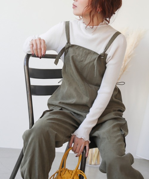 frames RAY CASSIN（フレームスレイカズン）の「WEB限定　配色メローリブタートルニット（ニット/セーター・レディース・ブラック/キナリ/ライトパープル/イエロー×グリーン/ブラック系/グレー系/グリーン系・FREE）」の15枚目の写真