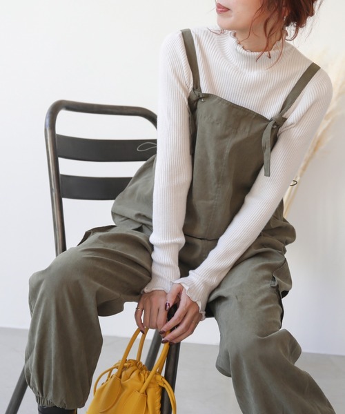 frames RAY CASSIN（フレームスレイカズン）の「WEB限定　配色メローリブタートルニット（ニット/セーター・レディース・ブラック/キナリ/ライトパープル/イエロー×グリーン/ブラック系/グレー系/グリーン系・FREE）」の14枚目の写真