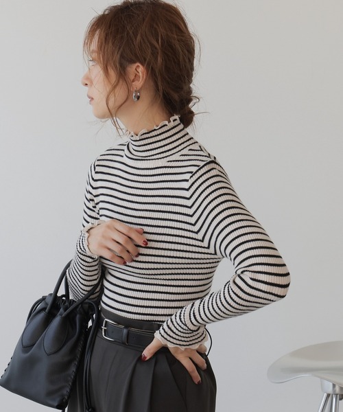 frames RAY CASSIN（フレームスレイカズン）の「WEB限定　配色メローリブタートルニット（ニット/セーター・レディース・ブラック/キナリ/ライトパープル/イエロー×グリーン/ブラック系/グレー系/グリーン系・FREE）」の13枚目の写真