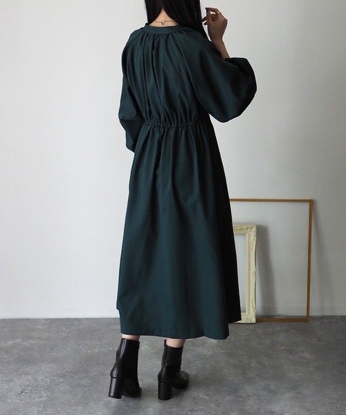 Riberry（リベリー）の「タックボリューム袖ワンピース（ワンピース・レディース・アイボリー/ブラック/グリーン・FREE）」の7枚目の写真