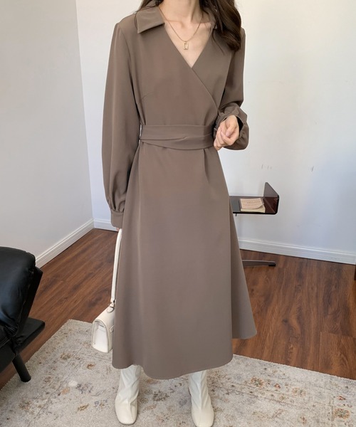 ECLIN(エクラン)の「バックリボンAラインカシュクールワンピース(ワンピース・レディース・ブラック/ベージュ/モカ・FREE)」の7枚目の写真