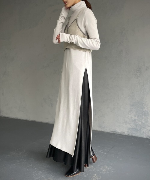 &g'aime(アンジェム)の「【&g’aime】ビスチェ付きロングニット/2piece(チュニック・レディース・グレイッシュベージュ/ブラック・FREE)」の18枚目の写真