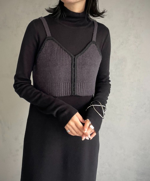&g'aime(アンジェム)の「【&g’aime】ビスチェ付きロングニット/2piece(チュニック・レディース・グレイッシュベージュ/ブラック・FREE)」の10枚目の写真