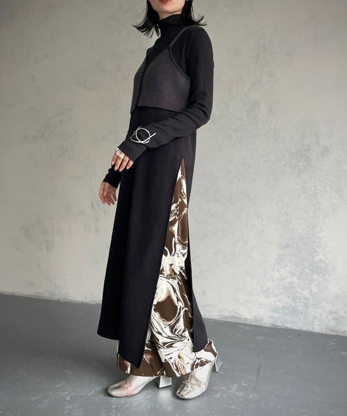 &g'aime(アンジェム)の「【&g’aime】ビスチェ付きロングニット/2piece(チュニック・レディース・グレイッシュベージュ/ブラック・FREE)」の6枚目の写真