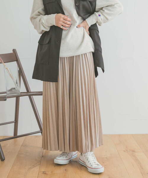 ITEMS URBANRESEARCH（アイテムズ アーバンリサーチ）の「ベロアプリーツスカート（スカート・レディース・ブラック/グリーン/ライトベージュ・FREE）」の3枚目の写真