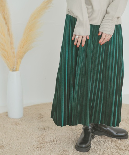ITEMS URBANRESEARCH（アイテムズ アーバンリサーチ）の「ベロアプリーツスカート（スカート・レディース・ブラック/グリーン/ライトベージュ・FREE）」の9枚目の写真