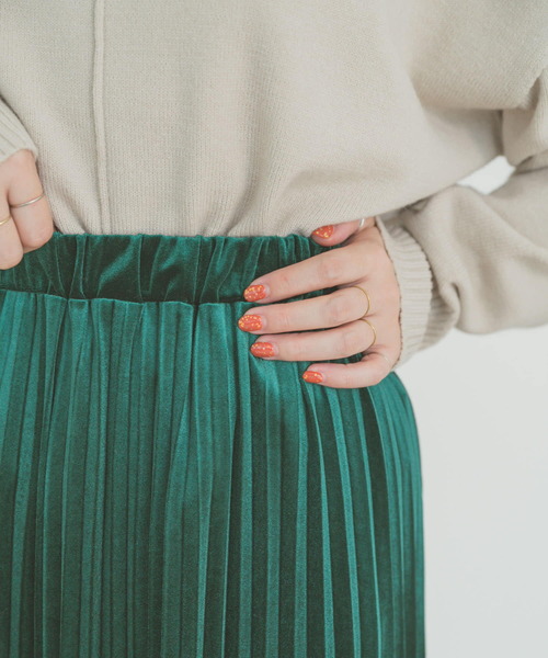 ITEMS URBANRESEARCH（アイテムズ アーバンリサーチ）の「ベロアプリーツスカート（スカート・レディース・ブラック/グリーン/ライトベージュ・FREE）」の10枚目の写真