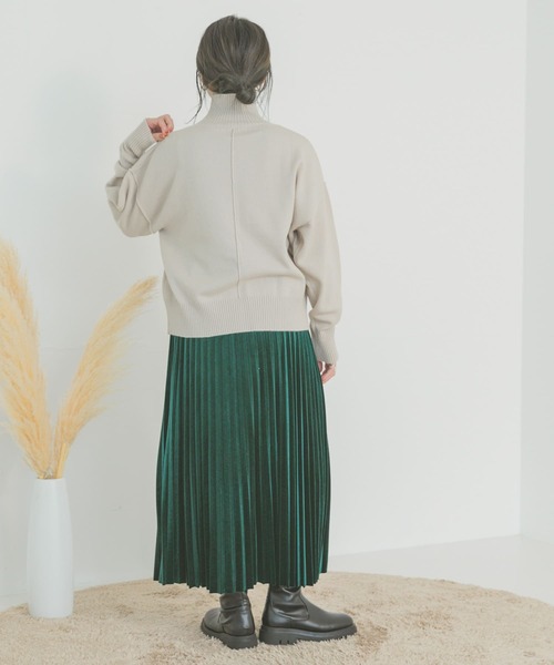 ITEMS URBANRESEARCH（アイテムズ アーバンリサーチ）の「ベロアプリーツスカート（スカート・レディース・ブラック/グリーン/ライトベージュ・FREE）」の13枚目の写真