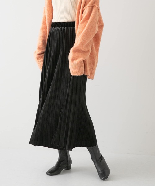 ITEMS URBANRESEARCH（アイテムズ アーバンリサーチ）の「ベロアプリーツスカート（スカート・レディース・ブラック/グリーン/ライトベージュ・FREE）」の16枚目の写真
