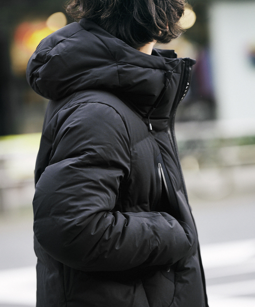 DESCENTE ALLTERRAIN（デサント　オルテライン）の「【DESCENTE ALLTERRAIN/デサント】ビックマウンテニア ダウンジャケット（ダウンジャケット/コート・メンズ・ブラック/ネイビー・MEDIUM/LARGE）」の4枚目の写真