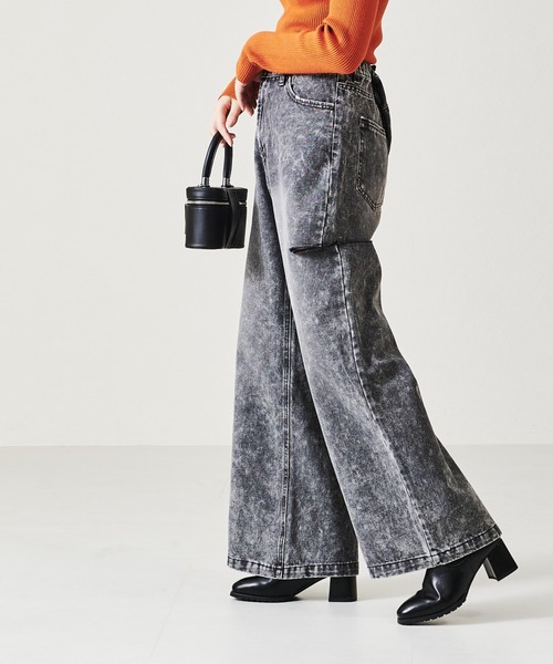 acro（アクロ）の「サイドスリットデニム/AC2705（デニムパンツ・レディース・ライトブルー/ブルー/グレー・S/M）」の2枚目の写真