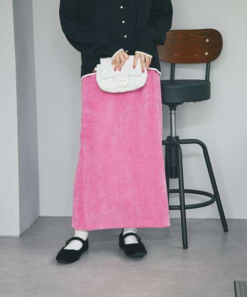 un dix cors(アンディコール)の「シーズンライクなコーデュロイ素材のスカート コーデュロイナロースカート(スカート・レディース・アイボリー/ピンク/チャコールグレー・FREE)」の1枚目の写真