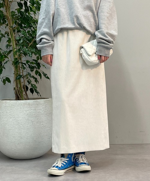 un dix cors(アンディコール)の「シーズンライクなコーデュロイ素材のスカート コーデュロイナロースカート(スカート・レディース・アイボリー/ピンク/チャコールグレー・FREE)」の2枚目の写真