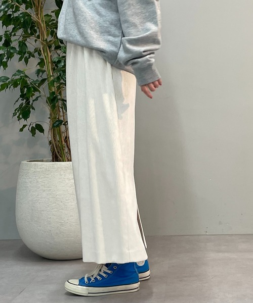 un dix cors(アンディコール)の「シーズンライクなコーデュロイ素材のスカート コーデュロイナロースカート(スカート・レディース・アイボリー/ピンク/チャコールグレー・FREE)」の8枚目の写真