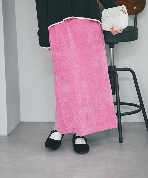 un dix cors(アンディコール)の「シーズンライクなコーデュロイ素材のスカート コーデュロイナロースカート(スカート・レディース・アイボリー/ピンク/チャコールグレー・FREE)」の6枚目の写真