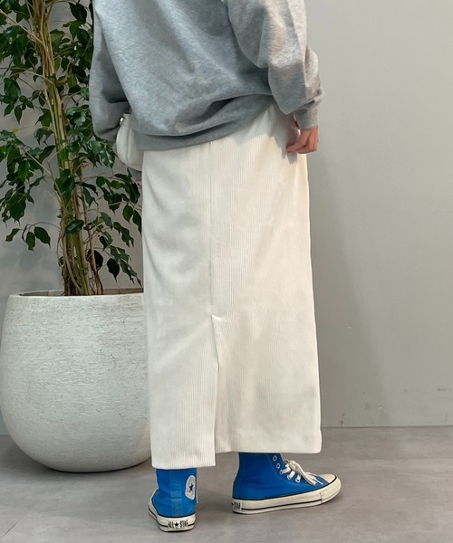 un dix cors(アンディコール)の「シーズンライクなコーデュロイ素材のスカート コーデュロイナロースカート(スカート・レディース・アイボリー/ピンク/チャコールグレー・FREE)」の21枚目の写真