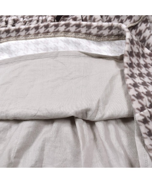 BeBe（ベベ）の「BeBe/【お揃い】ベロア千鳥柄フリルリボンワンピースベビー(80~90cm)（その他ベビーウェア・キッズ・ピンク系その他/ベージュ系その他・90/80）」の7枚目の写真