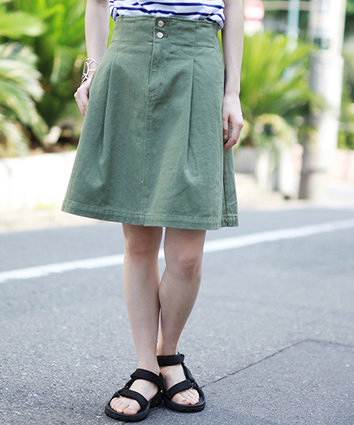 Ray BEAMS(レイビームス)の「Ray BEAMS / ツイル 1タック Aライン スカート(スカート・レディース・オフホワイト/オリーブ/サックスブルー/ネイビー・0/1)」の2枚目の写真