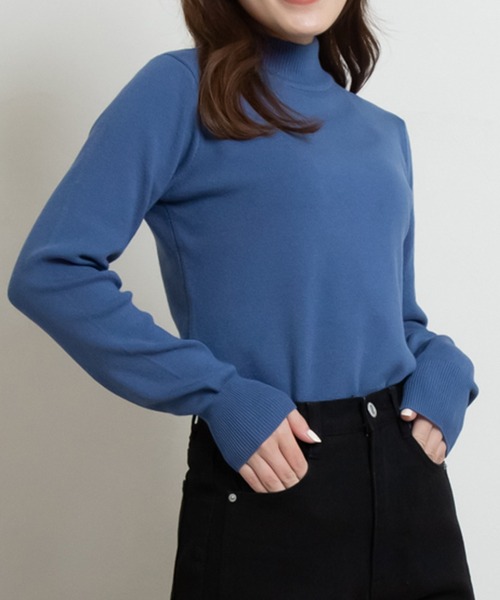 attiree（アティレー）の「【なめらかカシミヤタッチ】ハイネックニット（ニット/セーター・レディース・ブルー/グリーン/アイボリー/レッド/ブラック/グレイッシュベージュ/ボルドー/ダークブルー・MEDIUM/LARGE/SMALL）」の11枚目の写真