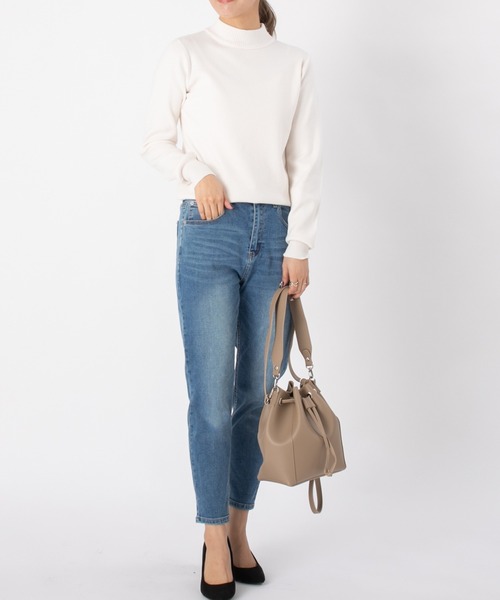 attiree（アティレー）の「【なめらかカシミヤタッチ】ハイネックニット（ニット/セーター・レディース・ブルー/グリーン/アイボリー/レッド/ブラック/グレイッシュベージュ/ボルドー/ダークブルー・MEDIUM/LARGE/SMALL）」の20枚目の写真
