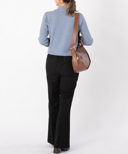 attiree（アティレー）の「【なめらかカシミヤタッチ】ハイネックニット（ニット/セーター・レディース・ブルー/グリーン/アイボリー/レッド/ブラック/グレイッシュベージュ/ボルドー/ダークブルー・MEDIUM/LARGE/SMALL）」の18枚目の写真