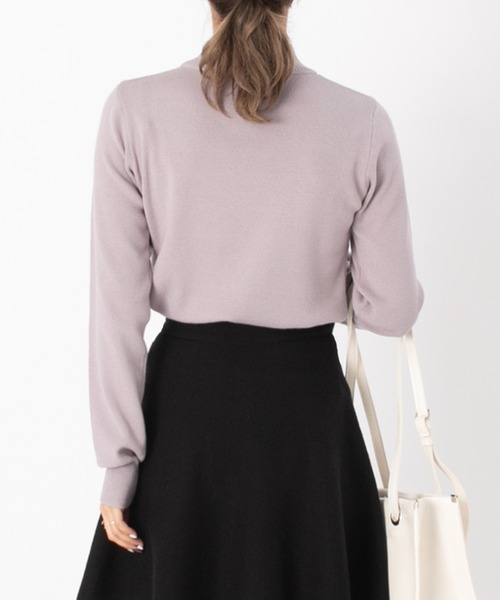 attiree（アティレー）の「【なめらかカシミヤタッチ】ハイネックニット（ニット/セーター・レディース・ブルー/グリーン/アイボリー/レッド/ブラック/グレイッシュベージュ/ボルドー/ダークブルー・MEDIUM/LARGE/SMALL）」の14枚目の写真