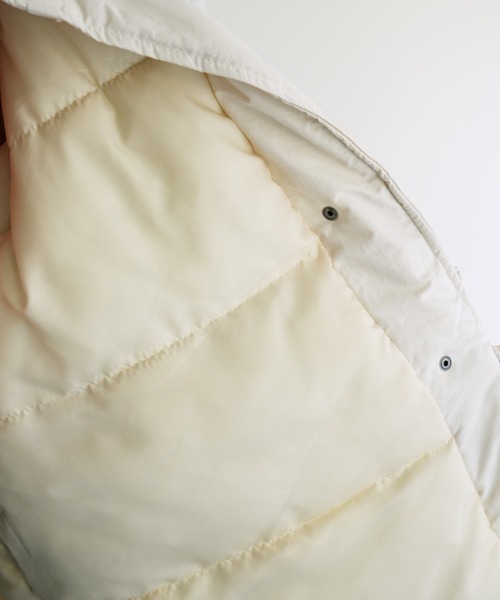 DISCOAT（ディスコート）の「【リバイバル/WEB限定】中綿スタンドベルトジャケット（ダウンジャケット/コート・レディース・ブラック/アイボリー/ライトカーキ・FREE）」の21枚目の写真