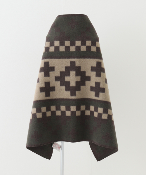 NANGA(ナンガ)の「【NANGA / ナンガ】 FOLK (CHECKERCROSS)ブランケット(ストール/ショール・メンズ・グリーン・FREE)」の3枚目の写真