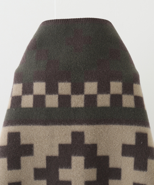 NANGA(ナンガ)の「【NANGA / ナンガ】 FOLK (CHECKERCROSS)ブランケット(ストール/ショール・メンズ・グリーン・FREE)」の9枚目の写真