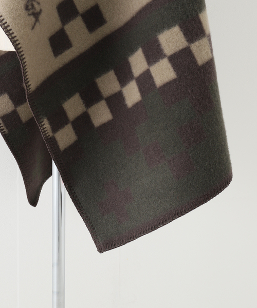 NANGA(ナンガ)の「【NANGA / ナンガ】 FOLK (CHECKERCROSS)ブランケット(ストール/ショール・メンズ・グリーン・FREE)」の10枚目の写真