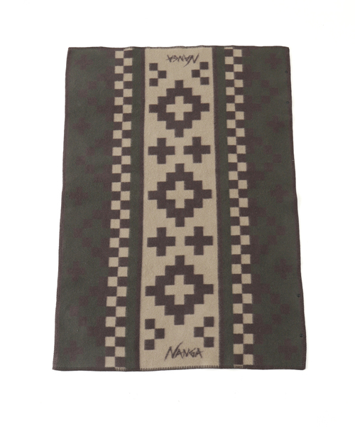 NANGA(ナンガ)の「【NANGA / ナンガ】 FOLK (CHECKERCROSS)ブランケット(ストール/ショール・メンズ・グリーン・FREE)」の13枚目の写真