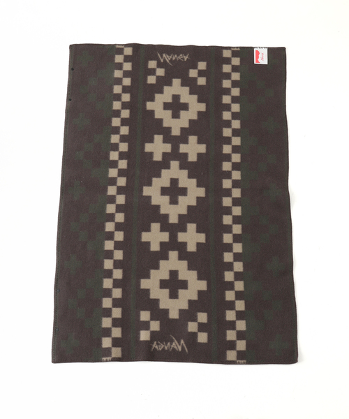 NANGA(ナンガ)の「【NANGA / ナンガ】 FOLK (CHECKERCROSS)ブランケット(ストール/ショール・メンズ・グリーン・FREE)」の4枚目の写真