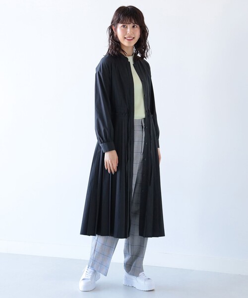 Ray BEAMS(レイビームス)の「Ray BEAMS / プリーツ キリカエ バンドカラー ワンピース(ワンピース・レディース・ブラック/ベージュ/ラベンダー・ONE SIZE)」の8枚目の写真